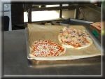 Pieczenie pizzy w wietlicy